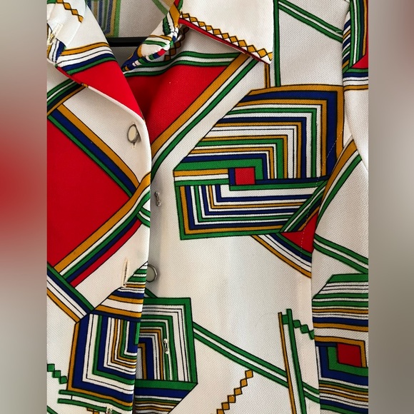 VINTAGE funky button down from 1970’s - Picture 2 of 3